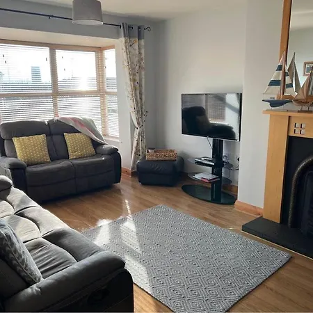 6 Lisadell Mews * Portstewart